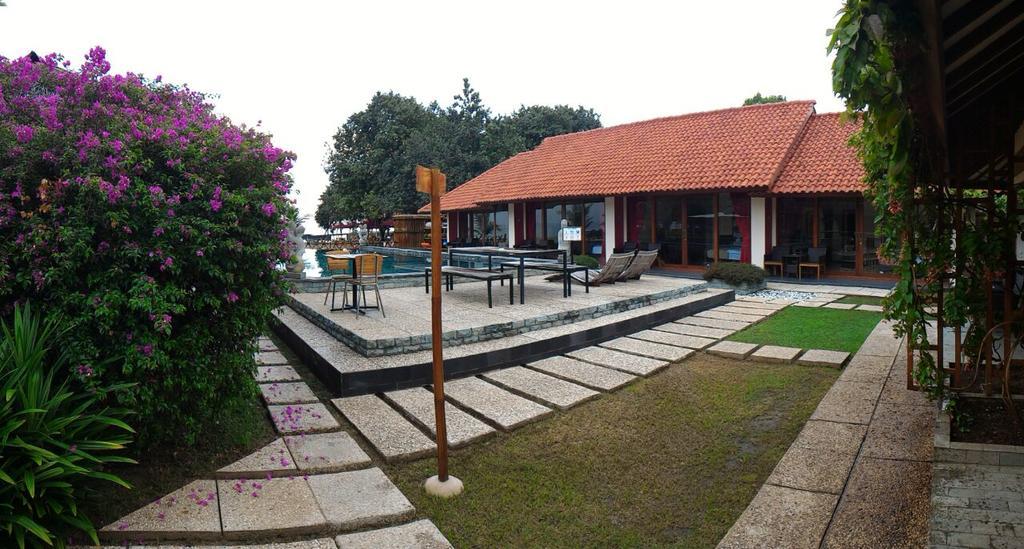 Jepara Marina Beach Bungalows Екстер'єр фото